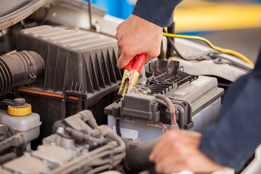 How Battery Jump-Start Prevents Vehicle Downtime Wilmington, DE How Battery Jump-Start Prevents Vehicle Downtime Wilmington, DE